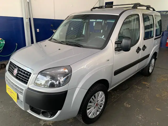 Carro Fiat Doblò 2021 Essence 1.8 16V (Flex)