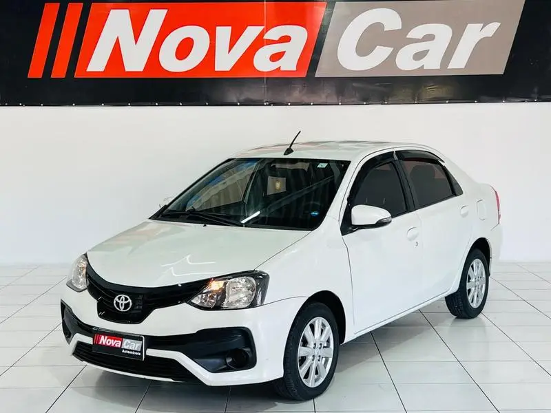 Toyota Etios X Plus 1.5 (Aut) (Flex)
