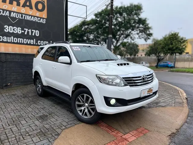 Carro Toyota Hilux SW4 2014 3.0 TDI 4x4 SRV 5L