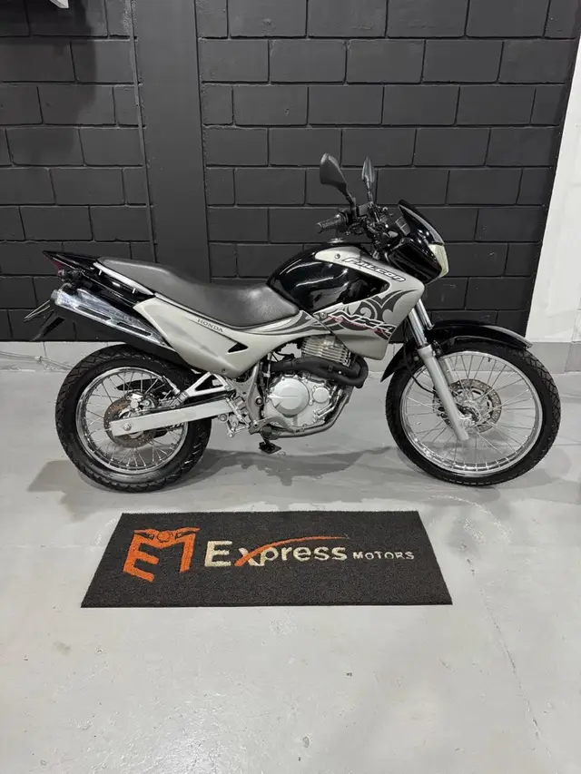 Carro Honda NX 4 Falcon 2006 400