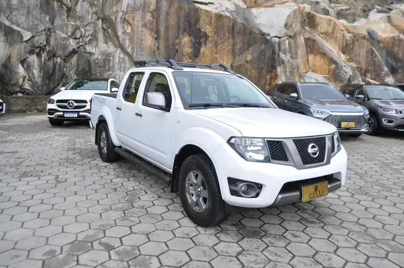 Nissan Frontier 2.5 TD CD 4x4 SV Attack (Aut)