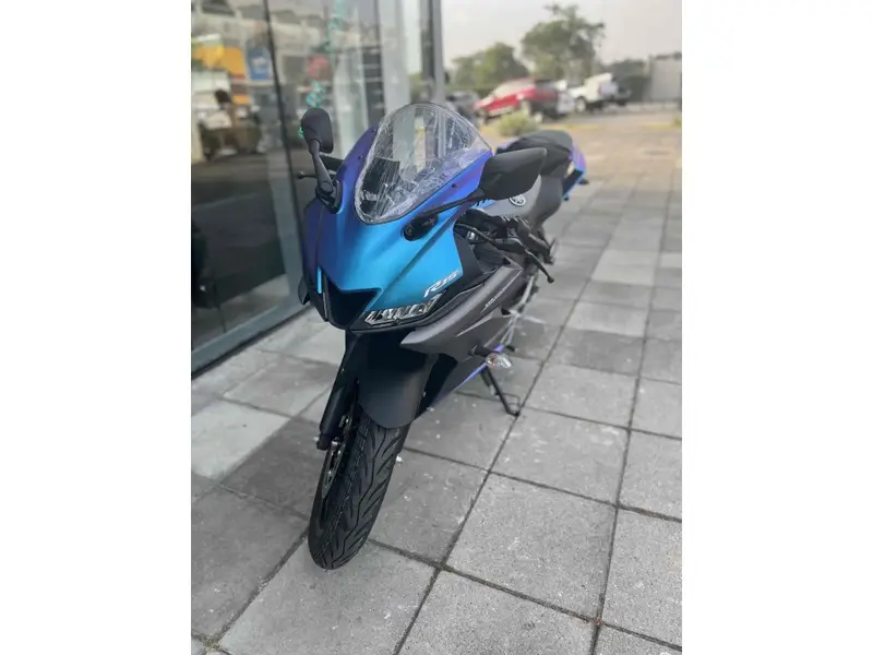 Yamaha YZF R15 ABS