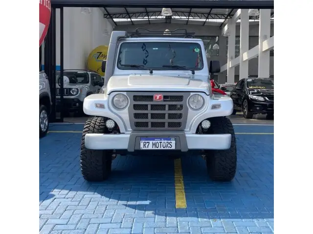 Carro Troller T4 2013 3.2