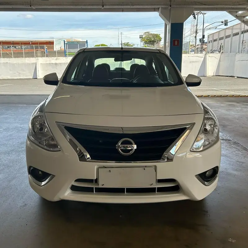 Nissan Versa 1.6 16V SL FlexStart (Flex)