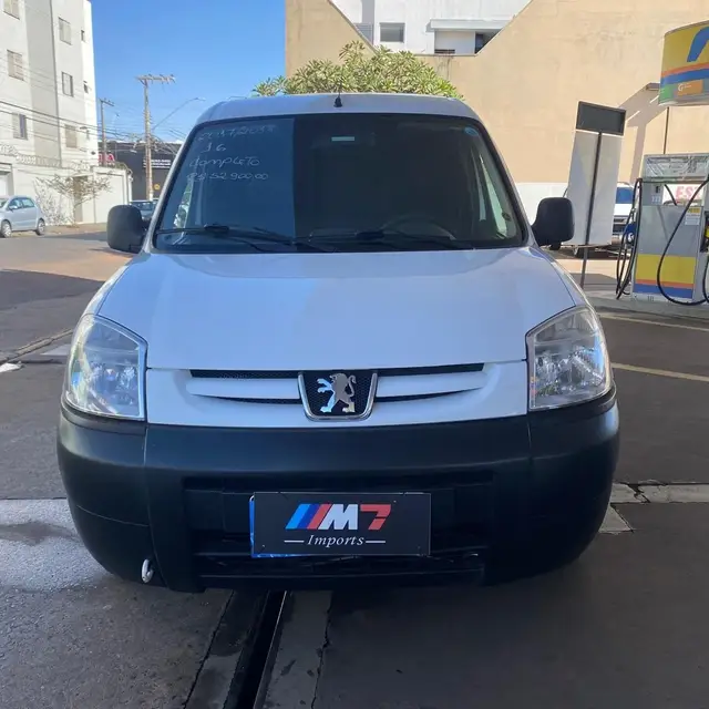 Carro Peugeot Partner 2018 Furgão 1.6 16V (Flex)