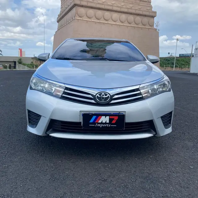 Carro Toyota Corolla 2015 Sedan 1.8 Dual VVT-i GLi Multi-Drive (Flex)
