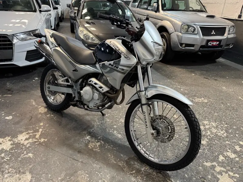Honda NX 4 Falcon 400