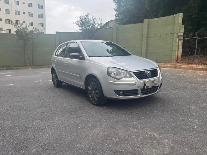 Volkswagen Polo Hatch. Sportline 1.6 8V (Flex)