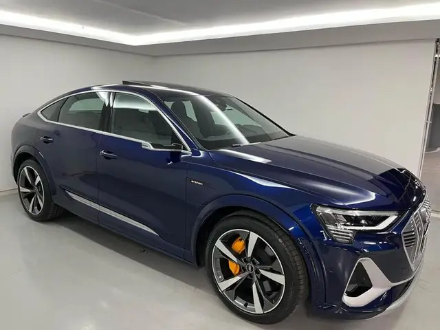 Carro Audi e-tron Sportback 2023 S Sportback Quat. Aut. (Elétrico)