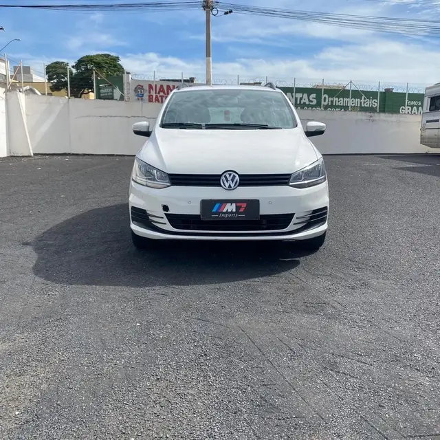 Carro Volkswagen SpaceFox 2018 1.6 MSI Trendline (Flex)