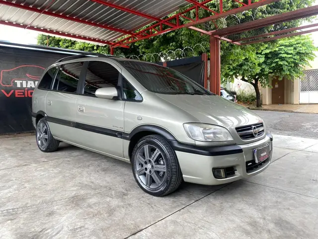 Carro Chevrolet Zafira 2010 Elegance 2.0 (Flex) (Aut)
