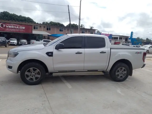 Carro Ford Ranger Cabine Dupla 2017 Ranger XLS 2.2 4x4 CD Diesel (Mec.)