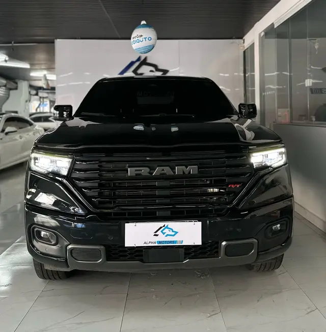 Carro RAM Rampage 2024 R/T 2.0 Turbo