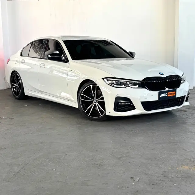 Carro BMW 320i 2022 M Sport 2.0 Turbo (Aut)