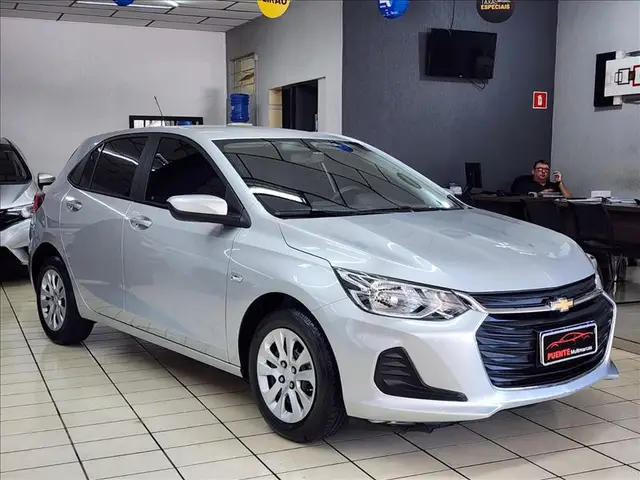 Carro Chevrolet Onix Plus 2020 1.0 LT (Flex)