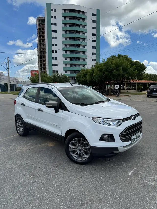 Carro Ford EcoSport 2014 Ecosport Freestyle Plus 1.6 16V (Flex)