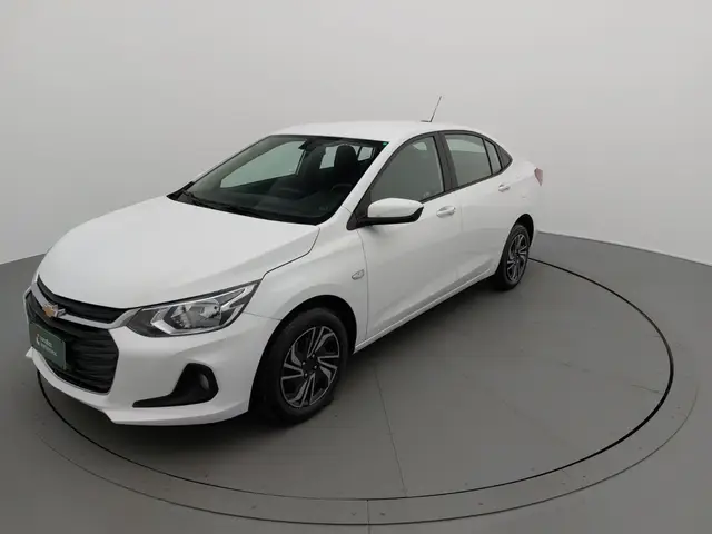 Carro Chevrolet Onix Plus 2024 LT 1.0