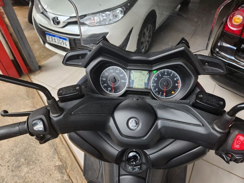 Yamaha XMax