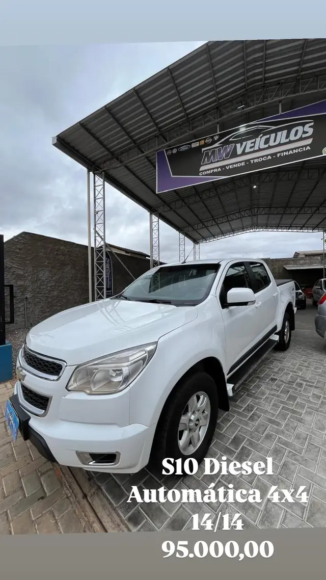 Carro Chevrolet S10 Cabine Dupla 2014 S10 2.8 CTDI LT 4WD (Cabine Dupla)