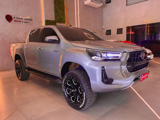 Carro Toyota Hilux Cabine Dupla 2018 Hilux 2.8 TDI SRX CD 4x4 (Aut)