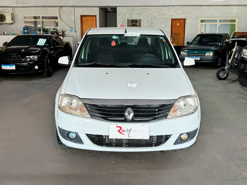 Renault Logan Expression 1.0 16V (flex)