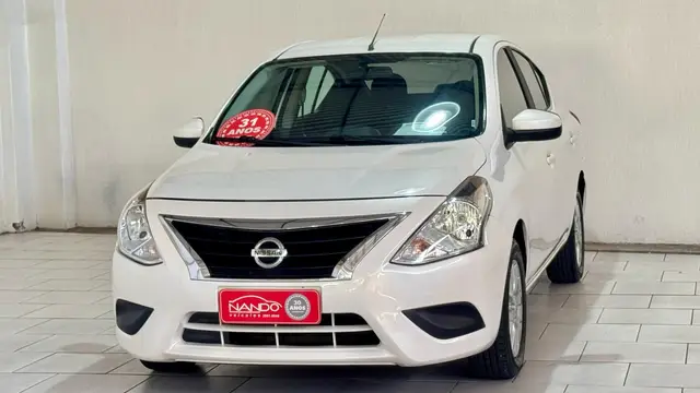 Carro Nissan Versa 2018 1.6 16V SV (Flex)