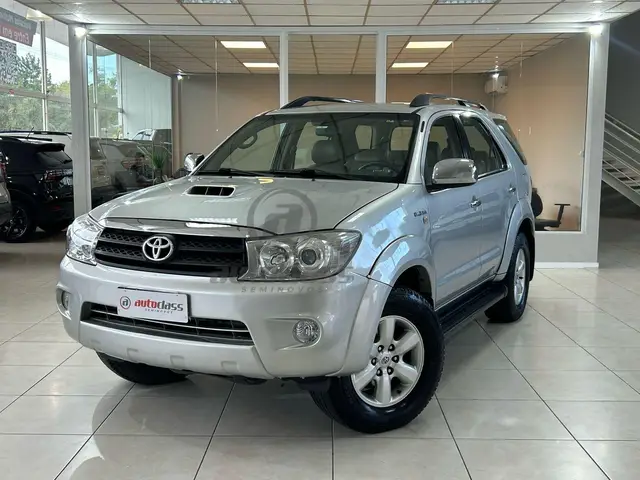 Carro Toyota Hilux SW4 2011 SRV 4x4 3.0 Turbo  (aut)