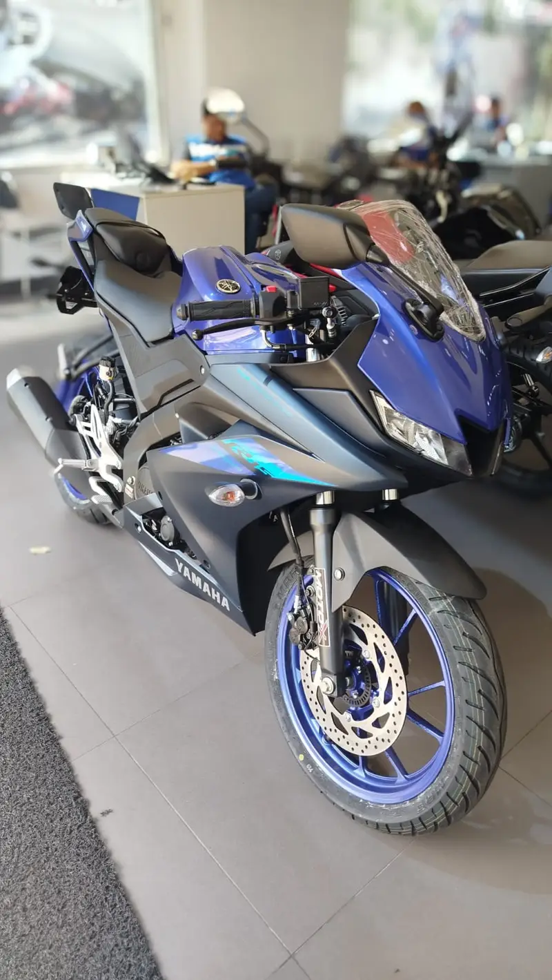 Yamaha YZF R15 ABS