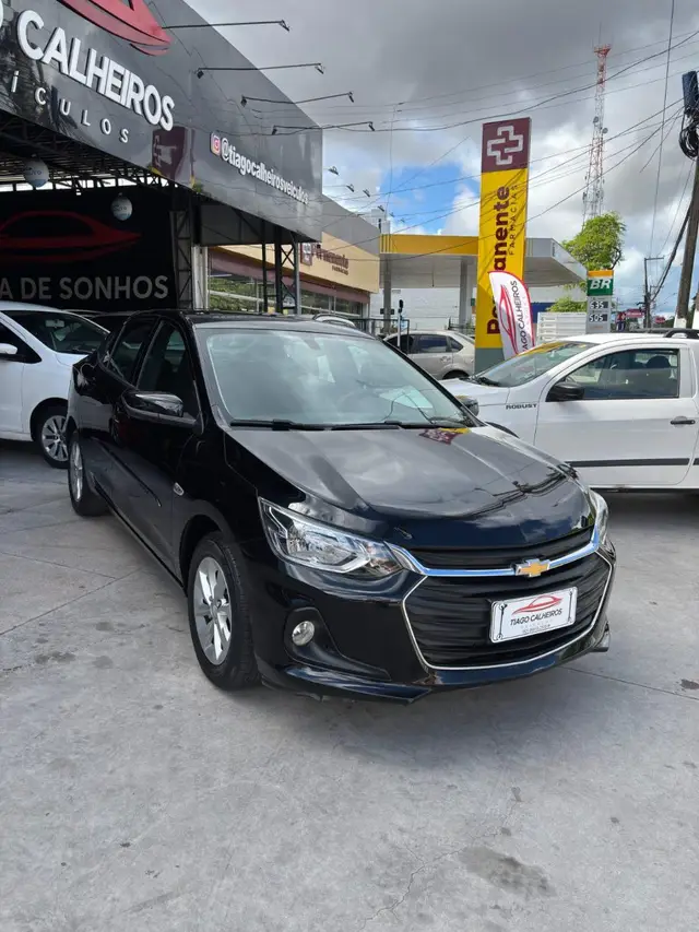 Carro Chevrolet Onix Plus 2020 1.0 LT (Flex)