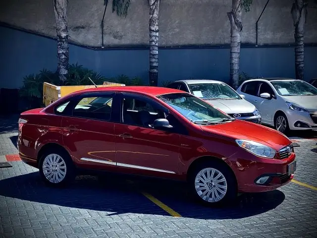 Fiat Grand Siena Essence 1.6 16V Dualogic (Flex)