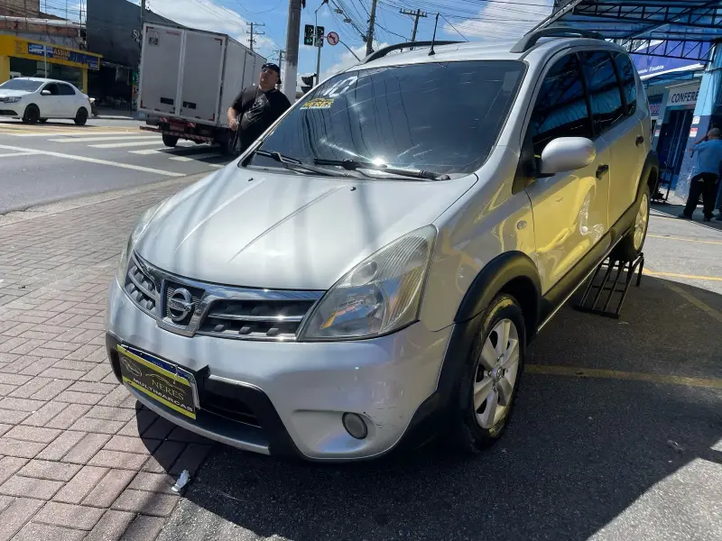 Nissan Livina X-Gear SL 1.6 16V (flex)