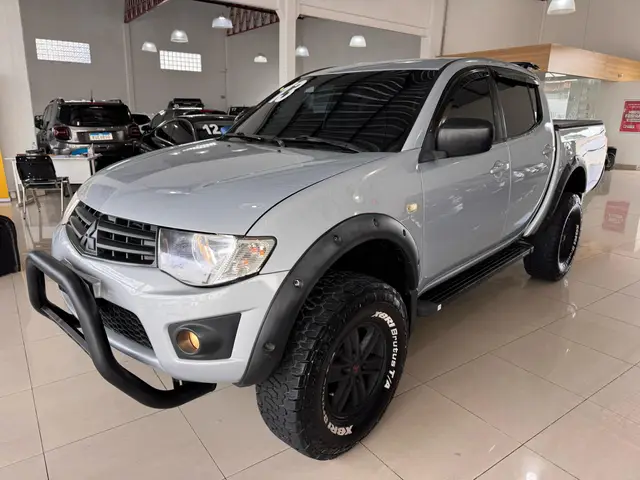 Carro Mitsubishi L200 Triton 2013 3.2 DI-D 4x4