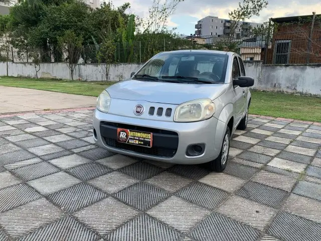 Fiat Uno Vivace 1.0 8V (Flex) 4p