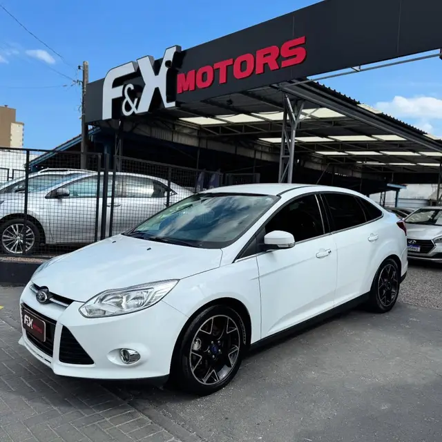 Carro Ford Focus Sedan 2015 Titanium 2.0 16V PowerShift