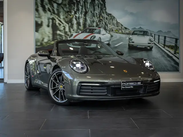 Carro Porsche 911 Cabriolet 2022 Carrera