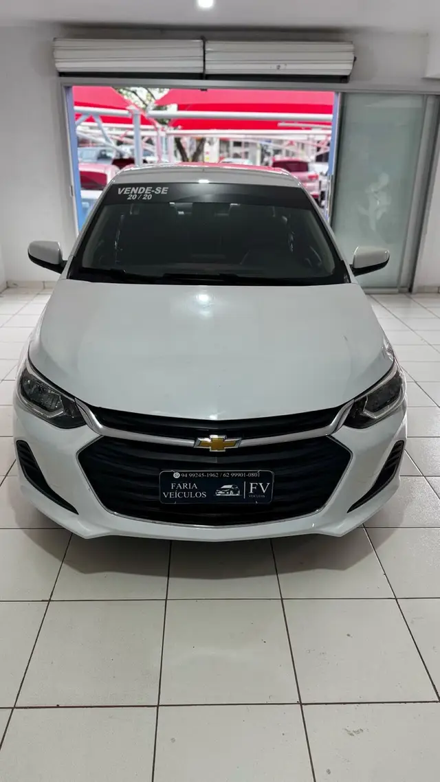 Carro Chevrolet Onix Plus 2020 1.0 LT (Flex)