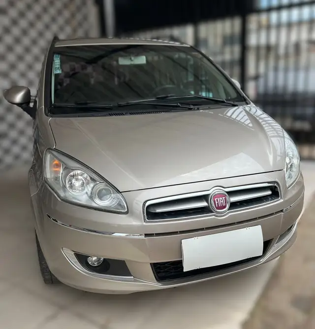 Carro Fiat Idea 2015 Essence 1.6 16V E.TorQ (Flex)
