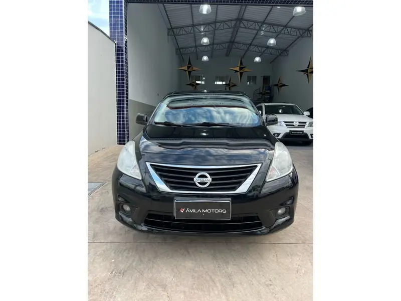 Nissan Versa 1.6 16V SL (Flex)
