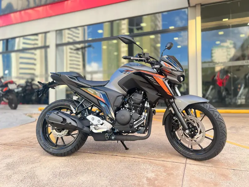 Yamaha Fazer FZ25 Connected
