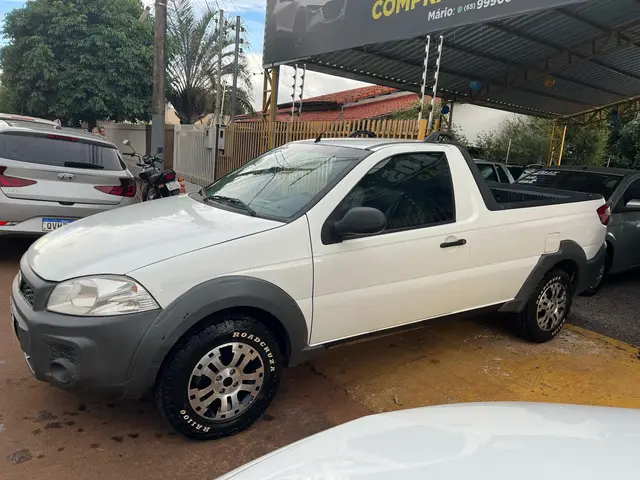 Carro Fiat Strada 2015 Working 1.4 (Flex)