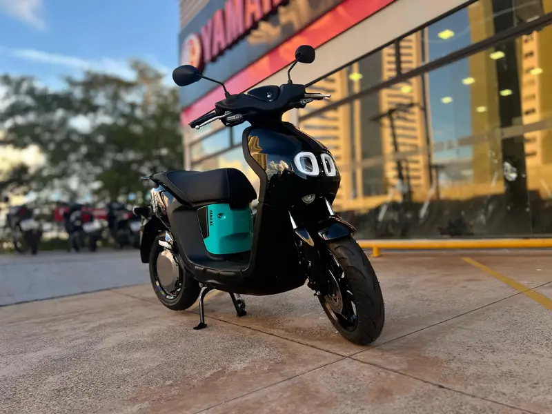 Yamaha Neo's Connected