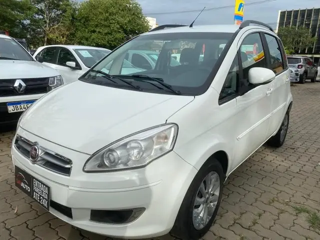 Carro Fiat Idea 2014 Attractive 1.4 8V (Flex)