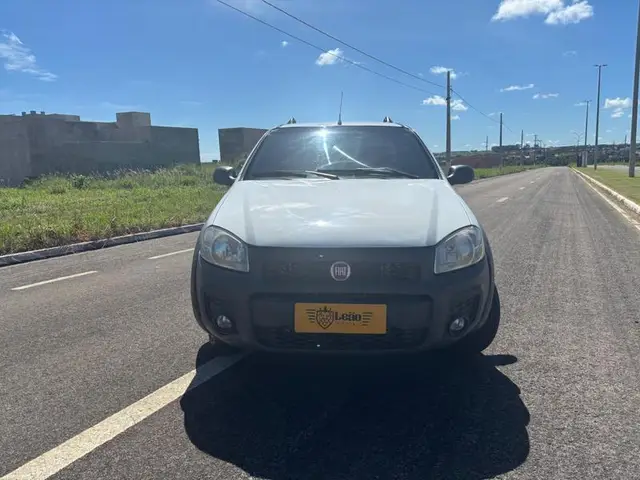 Carro Fiat Strada 2016 Working 1.4 (Flex)