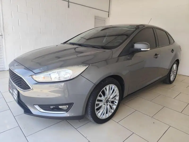 Ford Focus Sedan SE 2.0 PowerShift