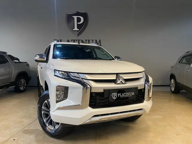 Carro Mitsubishi L200 Triton Sport 2022 HPE-S 2.4 DID-H 4x4 (Aut)