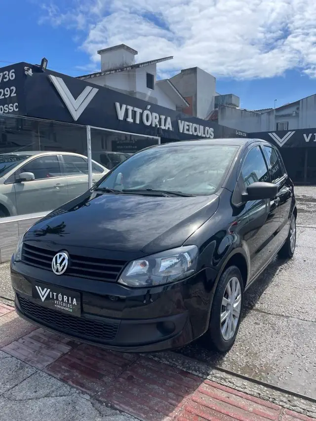 Carro Volkswagen Fox 2014 1.0 TEC (Flex) 4p