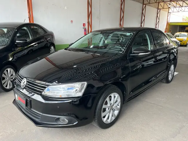 Carro Volkswagen Jetta 2011 2.0 Comfortline (Flex)