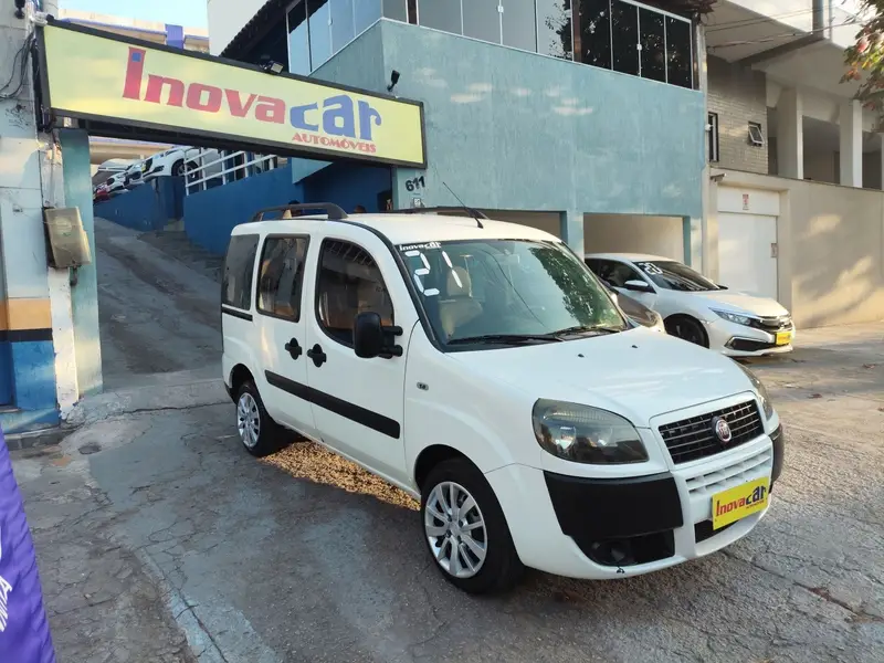 Fiat Doblò Essence 1.8 16V (Flex)
