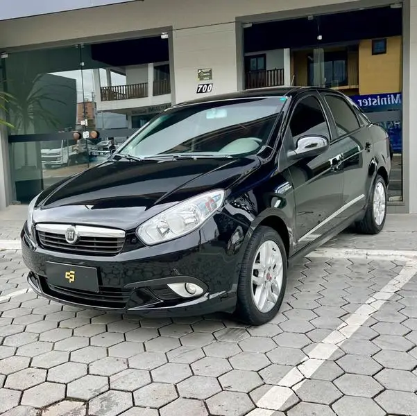 Carro Fiat Siena 2013 Essence 1.6 16V Dualogic (Flex)