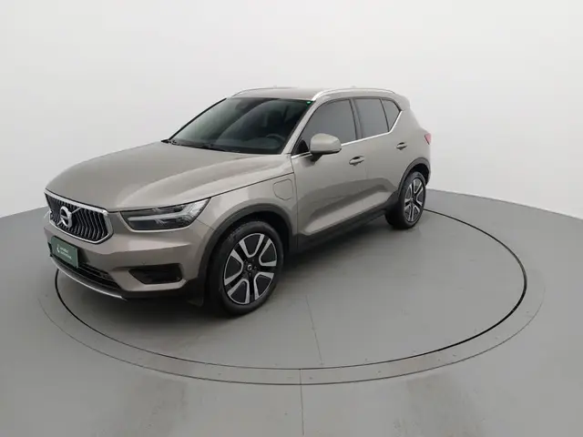 Carro Volvo XC40 2021 Momentum 1.5 T5 Hybrid AWD (Aut)